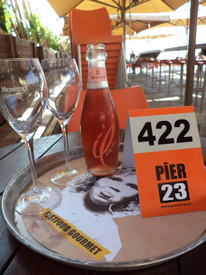 Restaurant in Tel Aviv: Pier 23