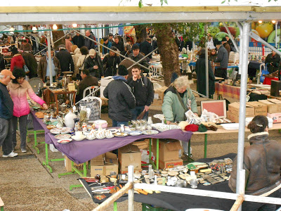 Shopping in Tel Aviv: Dizengof Square flea market