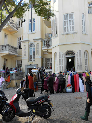 Things to do in Tel Aviv: Nachalat Binyamin street market