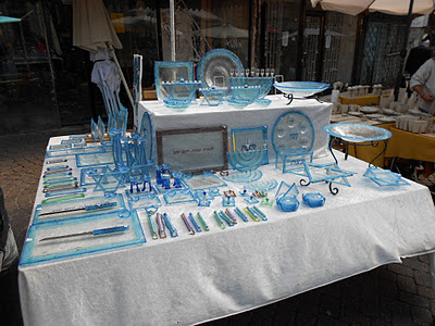 Things to do in Tel Aviv: Nachalat Binyamin street market